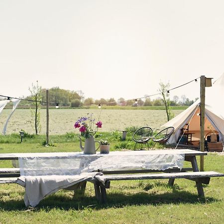 Smuk Lytse Bell Tent Echtenerbrug Ngoại thất bức ảnh