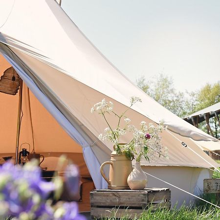 Smuk Lytse Bell Tent Echtenerbrug Ngoại thất bức ảnh