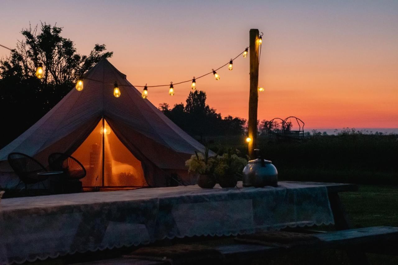 Smuk Lytse Bell Tent Echtenerbrug Ngoại thất bức ảnh